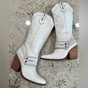 Dingo Masquerade White Leather Tall Heeled Western Cowboy Boots